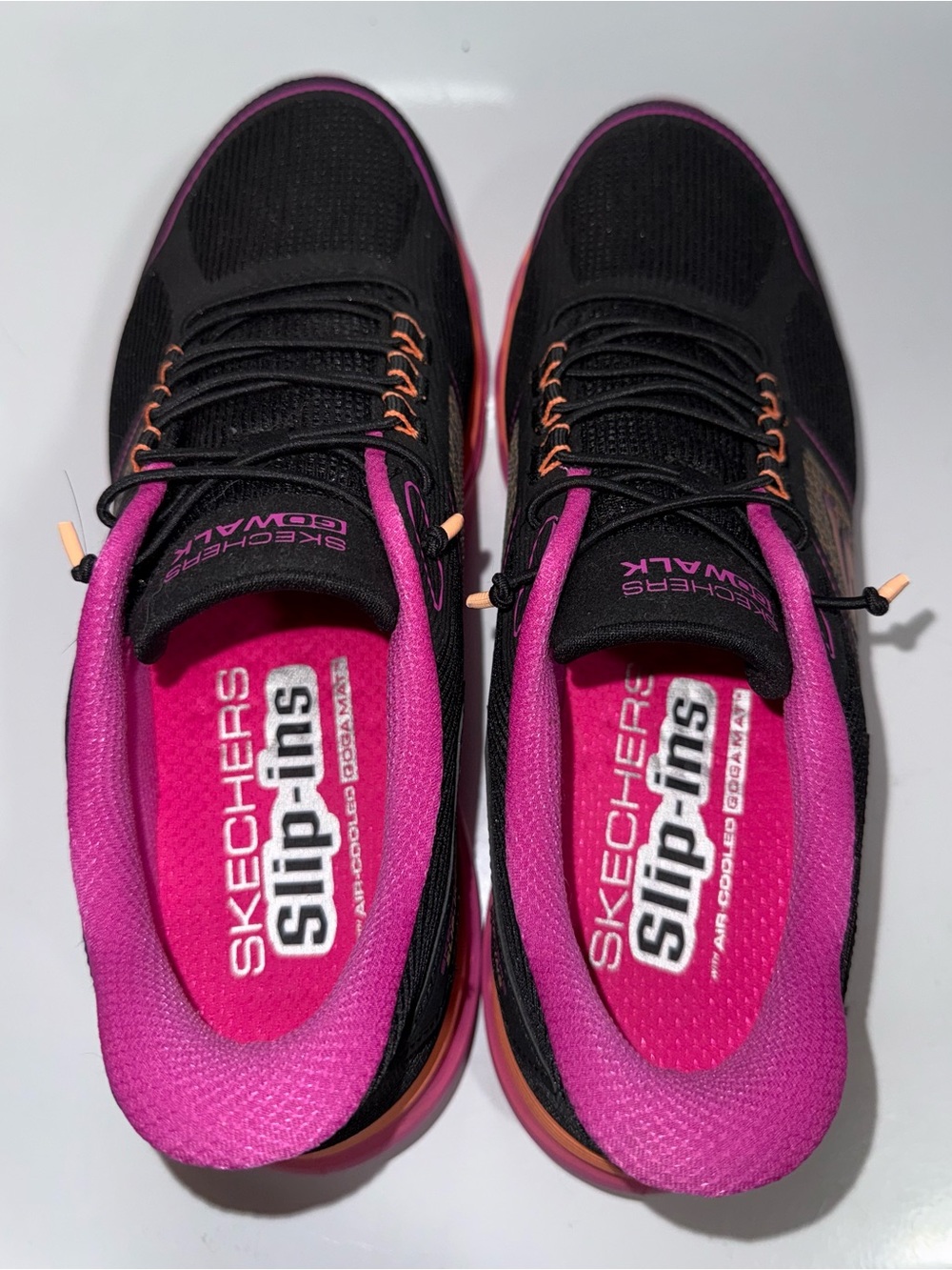 Skechers Women's Black Athletic Sneakers with Pink Accents. Size 8